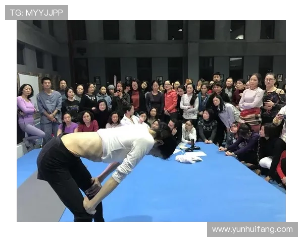 瑜伽大会身心灵合一的静谧体验